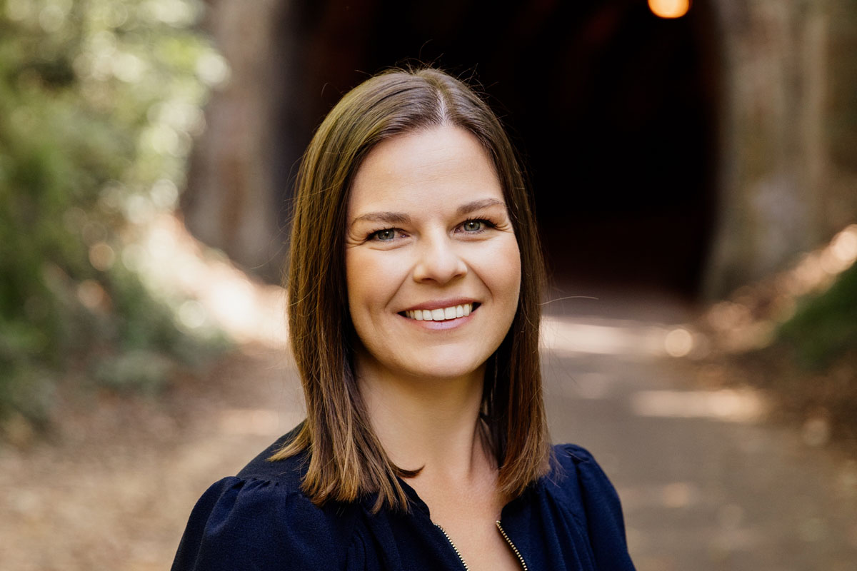 Salena Stonehouse headshot